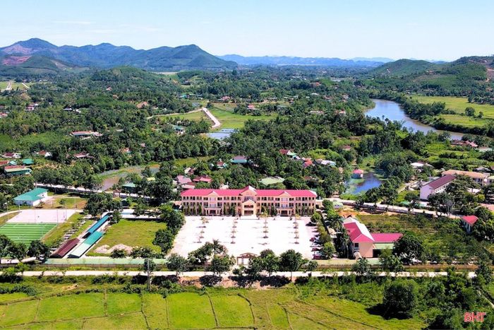 Trường THPT Cù Huy Cận sẵn sàng đón năm học mới.