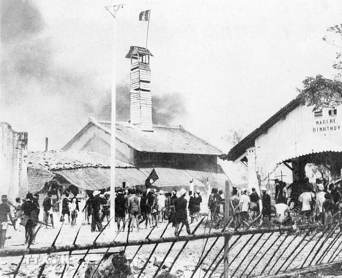 Ngày 23/11/1940, Khởi nghĩa Nam kỳ bùng nổ ở nhiều tỉnh Nam bộ. Cùng với Khởi nghĩa Bắc Sơn, Khởi nghĩa Nam Kỳ là "những tiếng súng báo hiệu cho cuộc khởi nghĩa toàn quốc”, là cuộc tổng diễn tập lần thứ hai cho thắng lợi của Cách mạng Tháng Tám năm 1945. (Ảnh: Tư liệu TTXVN)