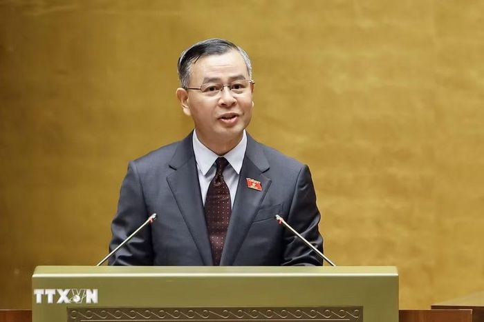 Bộ trưởng Bộ Tài chính Ngô Văn Tuấn, thừa ủy quyền của Thủ tướng Chính phủ trình bày Tờ trình về định hướng xây dựng dự án Luật Ngân sách nhà nước (hợp nhất) phát biểu. (Ảnh: Doãn Tấn/ TTXVN)