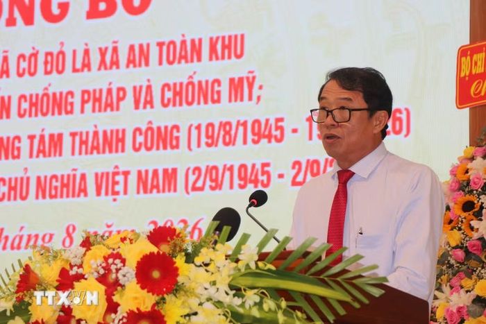 Phó Chủ tịch Ủy ban nhân dân thành phố Cần Thơ Nguyễn Văn Khởi phát biểu tại buổi lễ. (Ảnh: Thu Hiền/TTXVN)