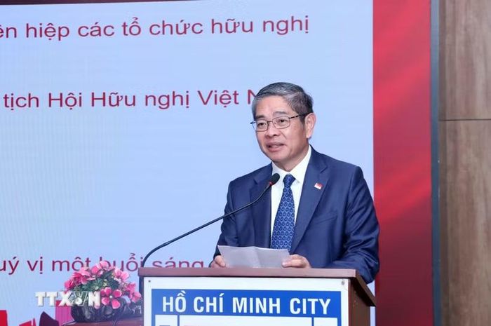 Ông Pang Te Cheng, Tổng Lãnh sự Singapore tại Thành phố Hồ Chí Minh, phát biểu tại buổi họp mặt. (Ảnh: Xuân Khu/TTXVN)