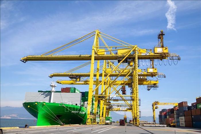 Việc duy trì các tuyến vận tải ổn định được xem là yếu tố quan trọng để nâng cao khả năng kết nối quốc tế của hệ thống cảng Đà Nẵng