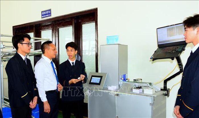 Chương trình đào tạo hiện đại, phát huy tinh thần chủ động nghiên cứu của sinh viên được đặc biệt chú trọng tại Trường Đại học Hàng hải Việt Nam
