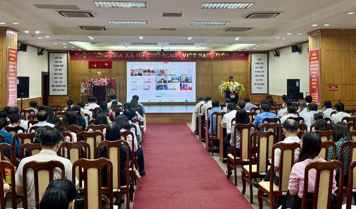 Toàn cảnh Hội nghị.