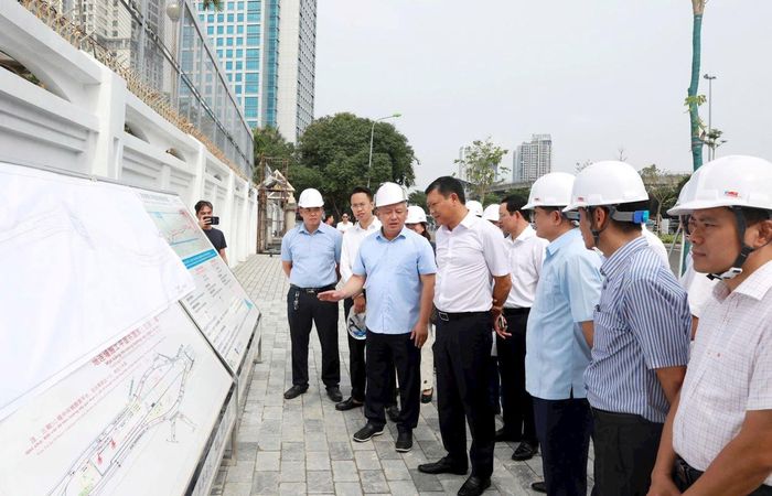 Quá trình thi công tuyến đường Vành đai 1 luôn nhận được sự quan tâm của lãnh đạo TP Hà Nội.