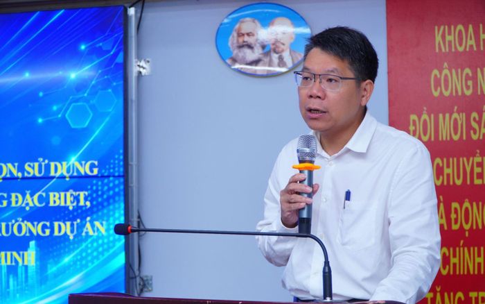 Ông Lê Văn Thăng, Giám đốc Sở KH&CN TP Hồ Chí Minh, phát biểu tại hội nghị.