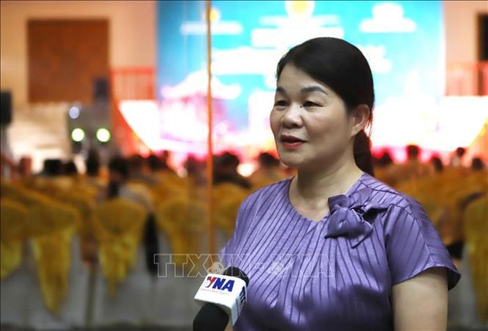 Bà Tô Thị Thu Trang, Giám đốc Bảo tàng Văn hóa các dân tộc Việt Nam chia sẻ lý do lựa chọn Then làm “sứ giả” văn hóa sang Lào. Ảnh: Xuân Tú/PV TTXVN tại Lào