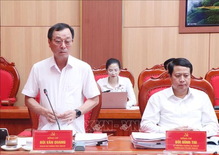 Ông Bùi Văn Quang, Phó Bí thư Thường trực Tỉnh ủy Phú Thọ phát biểu tại buổi làm việc. Ảnh: Thu Hương/TTXVN