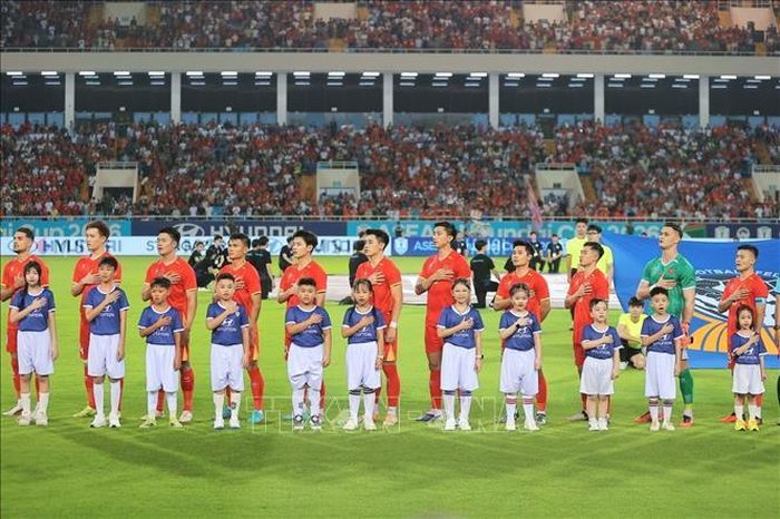 Lễ chào cờ của đội tuyển Việt Nam.
