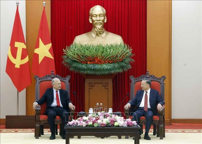 Tổng Bí thư Chủ tịch nước Tô Lâm tiếp Thượng nghị sĩ Alberto Anaya Gutierrez, Tổng Bí thư Đảng Lao động Mexico. Ảnh: Thống Nhất/TTXVN