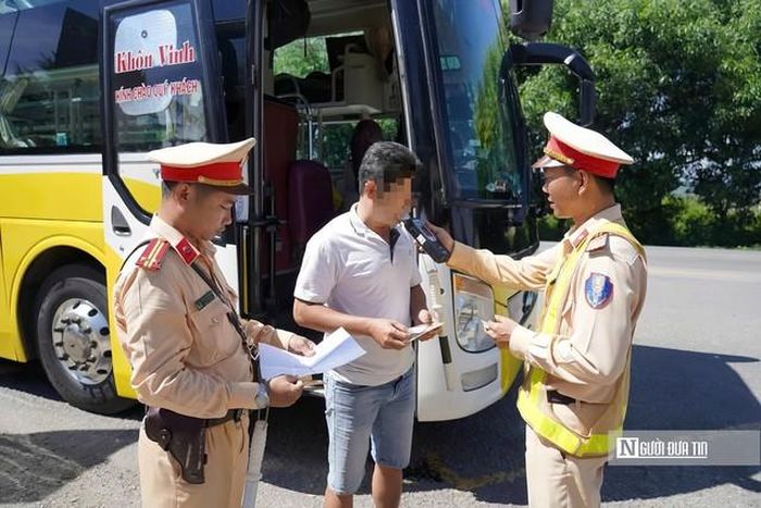 Tăng cường kiểm tra, xử lý vi phạm nồng độ cồn và sử dụng ma túy đối với người tham gia giao thông.