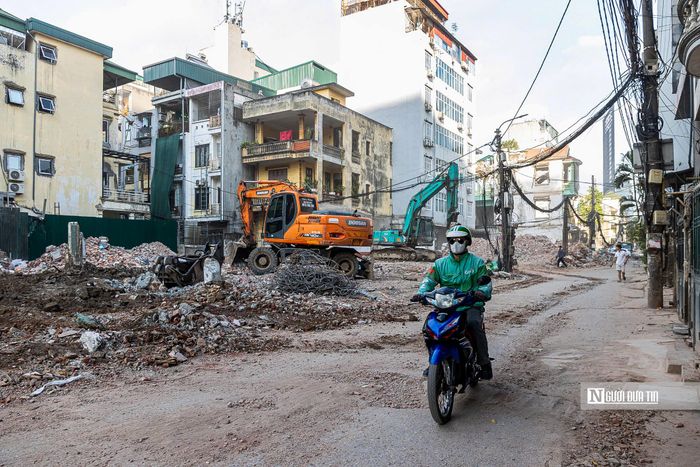 Người dân kỳ vọng dự án sớm được triển khai và hoàn thành để việc đi lại thuận lợi hơn. "Khi ngõ được mở rộng, cuộc sống của người dân trong ngõ chắc chắn cũng sẽ thay đổi", anh Ngọc Hải thường xuyên đi làm qua tuyến đường này cho biết.