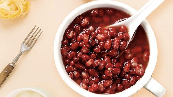Một cách nào đó thì ăn chè đậu đỏ vào ngày lễ Thất tịch có thể giúp bạn có người yêu. Ảnh: Internet.