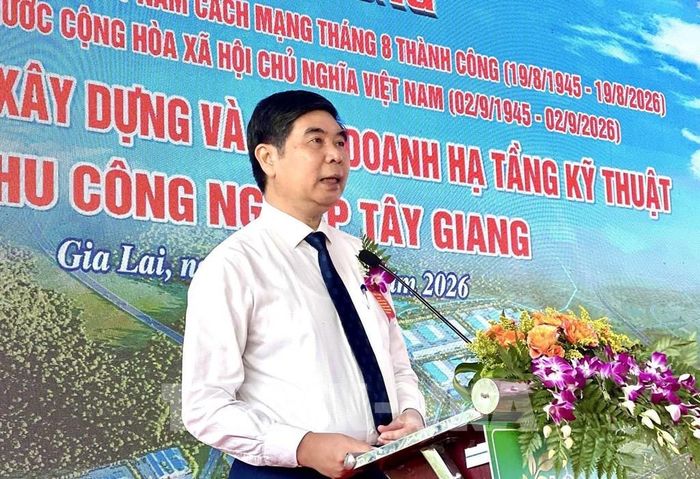 Phó Chủ tịch UBND tỉnh Gia Lai Lâm Hải Giang phát biểu tại Lễ khởi công. Ảnh: Quang Thái - TTXVN