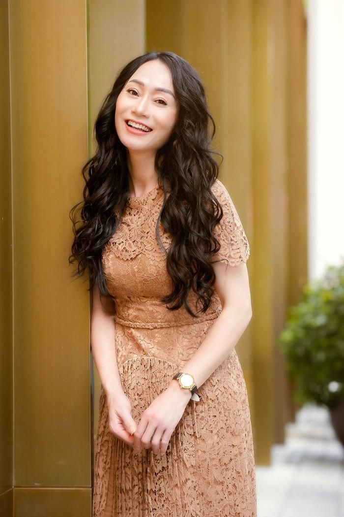 Nữ diễn viên mong muốn người đồng hành đủ trưởng thành, từng trải và có thể ở bên chia sẻ những thời điểm khó khăn trong cuộc sống. Ảnh: FBNV.