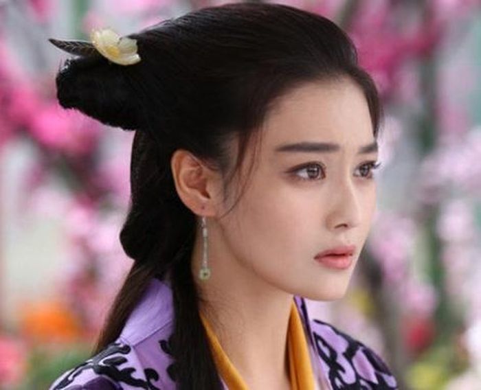 Trương Hinh Dư mang đến diện mạo trẻ trung và giàu màu sắc tình cảm cho Lý Mạc Sầu.