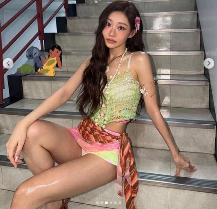 Julie đã đăng tải loạt ảnh cập nhật cuộc sống trên trang cá nhân kèm dòng trạng thái ngắn gọn "nhớ nhà". Ảnh: IGNV