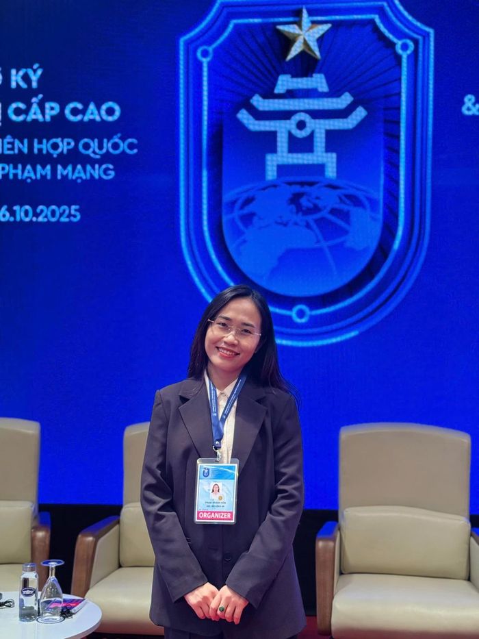 Chị Phạm Khánh Hòa tại sự kiện Lễ mở ký Công ước Hà Nội năm 2025