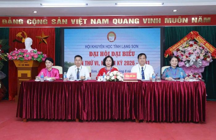 Đoàn Chủ tịch điều hành Đại hội