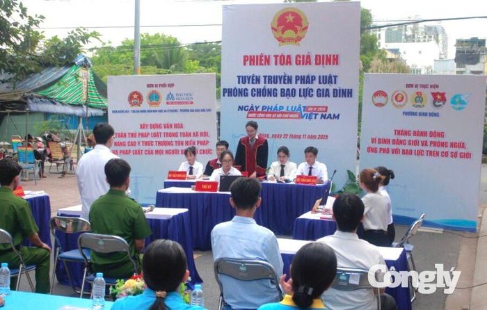 Phiên tòa giả định tuyên truyền pháp luật phòng chống bạo lực gia đình. (Ảnh: Minh họa)