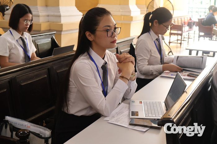Luật sư tham gia bào chữa cho các bị cáo trong vụ án có mặt tại điểm cầu TAND TP.HCM