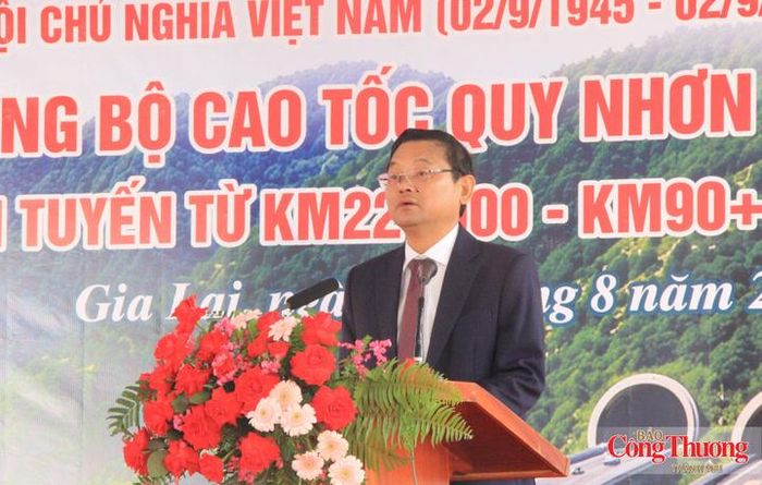 Phó Chủ tịch UBND tỉnh Gia Lai Nguyễn Tự Công Hoàng nhấn mạnh, cao tốc Quy Nhơn - Pleiku là công trình giao thông trọng điểm quốc gia.