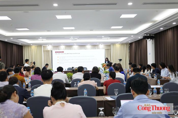 Hội nghị tổ chức theo hình thức trực tiếp và trực tuyến.