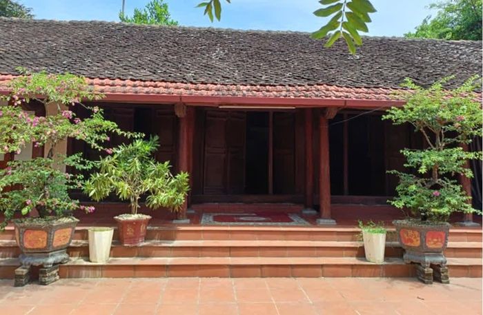 Ngôi nhà gỗ lợp ngói trước đây gia đình đồng chí Lê Công Thanh, nguyên Ủy viên xứ ủy Bắc Kỳ, Bí thư Tỉnh ủy Hà Nam năm 1930 - 1932.