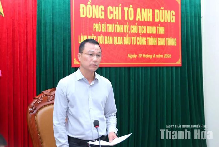 Chủ tịch UBND tỉnh Tô Anh Dũng phát biểu chỉ đạo tại buổi làm việc.