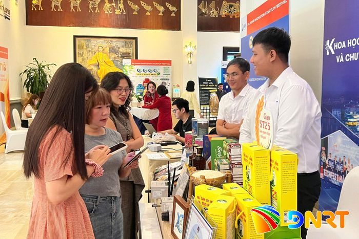 SURF 2026 là “điểm chạm” kết nối giữa các thành tố của hệ sinh thái trong nước và quốc tế. Ảnh: VĂN HOÀNG