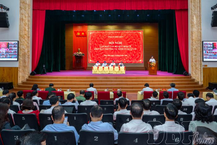 Toàn cảnh Hội nghị tại điểm cầu chính.