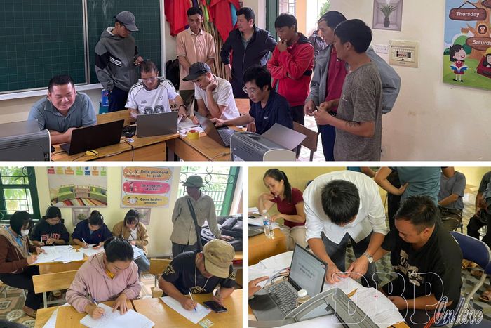 Cán bộ xã Xa Dung hướng dẫn người dân bản Xa Dung B làm thủ tục nhận tiền hỗ trợ.