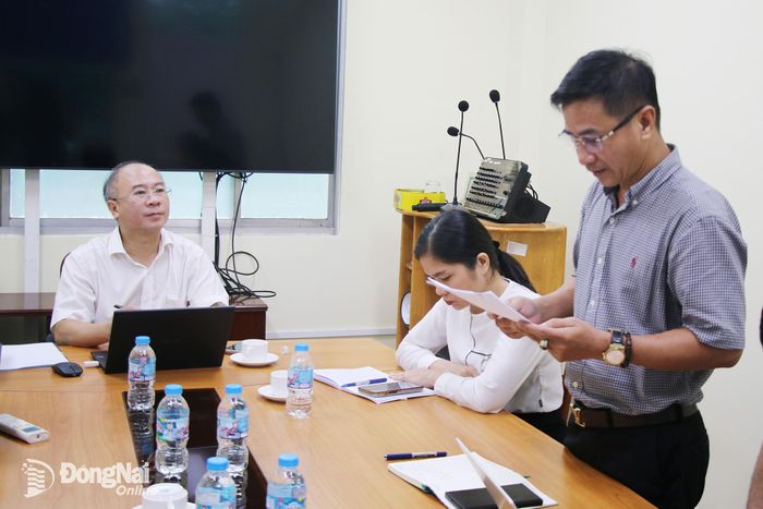 Đại diện các sở, ban, ngành phát biểu tại buổi làm việc. Ảnh: Hải Quân