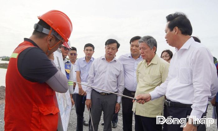 Đoàn công tác khảo sát tại phân khu Trung tâm thương mại - dịch vụ Cửa khẩu Mộc Rá.