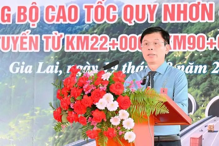 Thứ trưởng Bộ Xây dựng Lê Anh Tuấn phát biểu tại buổi lễ. Ảnh: Đức Thụy