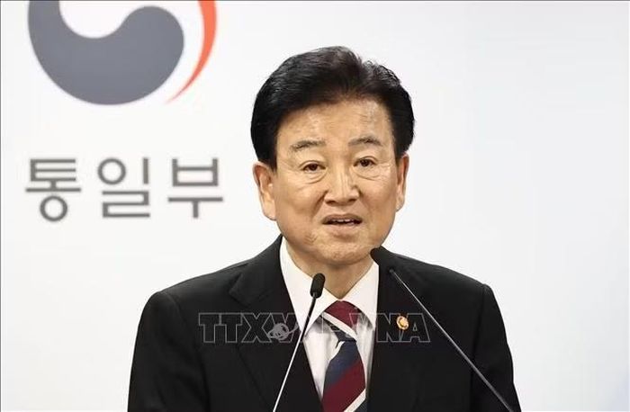  Bộ trưởng Thống nhất Hàn Quốc Chung Dong Young phát biểu với báo giới. Ảnh tư liệu: Yonhap/TTXVN 