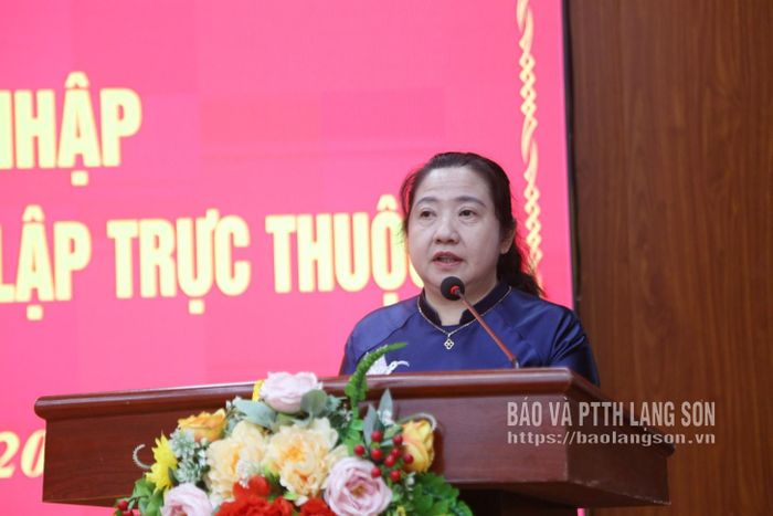 Chủ tịch UBND phường phát biểu giao nhiệm vụ