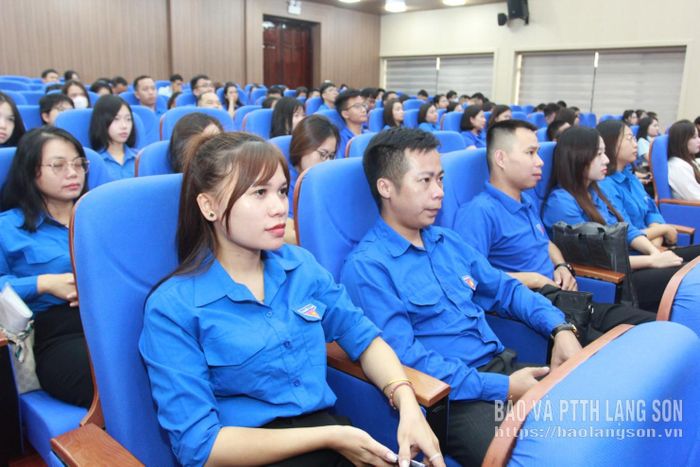 Đại biểu dự hội nghị