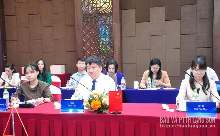 Lãnh đạo Ban Tuyên giáo Thị ủy Bằng Tường, Quảng Tây trao đổi các nội dung liên quan tại hội đàm