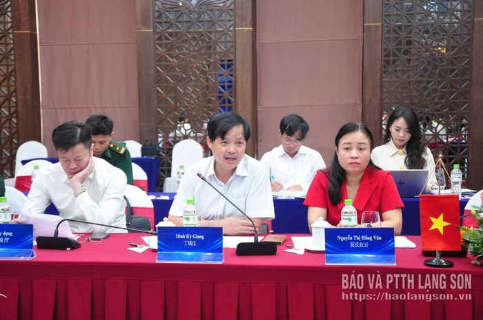 Lãnh đạo Sở Công Thương tỉnh Lạng Sơn trao đổi các nội dung về xúc tiến thương mại tại hội đàm