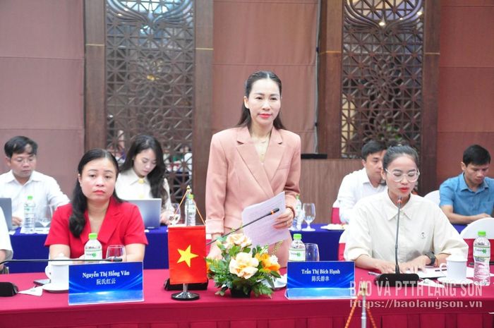 Lãnh đạo Sở Văn hoá, Thể thao và Du lịch tỉnh Lạng Sơn phát biểu tại hội đàm