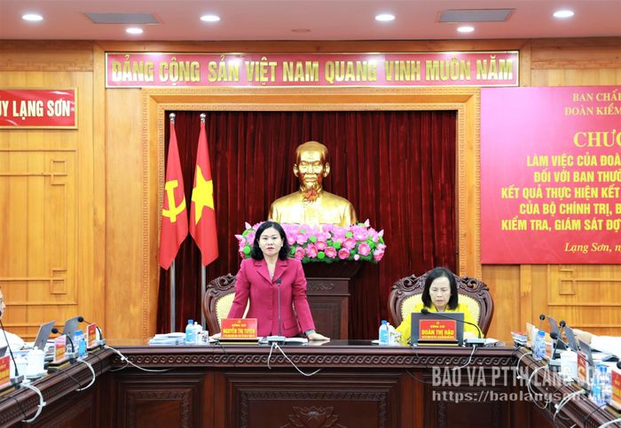 Đồng chí Nguyễn Thị Tuyến, Ủy viên Trung ương Đảng, Phó Bí thư Đảng ủy Chính phủ phát biểu tại buổi làm việc