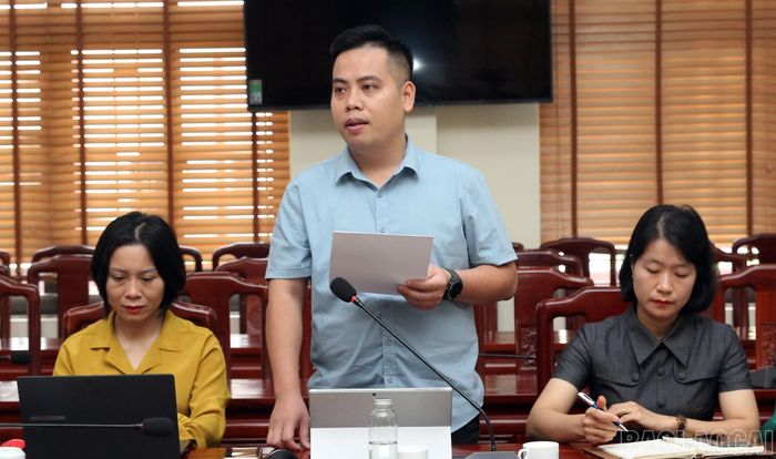 Các đại biểu tham gia ý kiến, đánh giá tiến độ triển khai mô hình "Người bản số" trên địa bàn tỉnh.