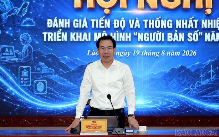 Trưởng Ban Tuyên giáo và Dân vận Tỉnh ủy Dương Đức Huy phát biểu kết luận hội nghị.