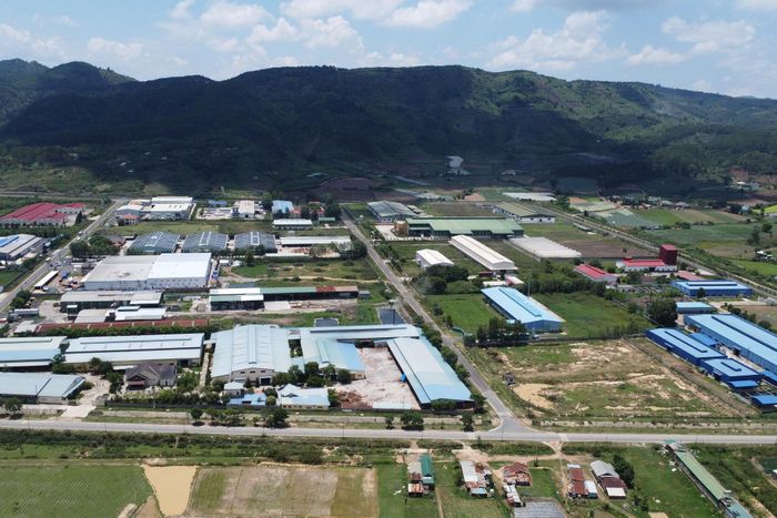 Vướng mắc về đất đai là nhóm vấn đề được nhiều dự án ngoài ngân sách đề xuất cần tháo gỡ tại Lâm Đồng (Ảnh Lê Phước)