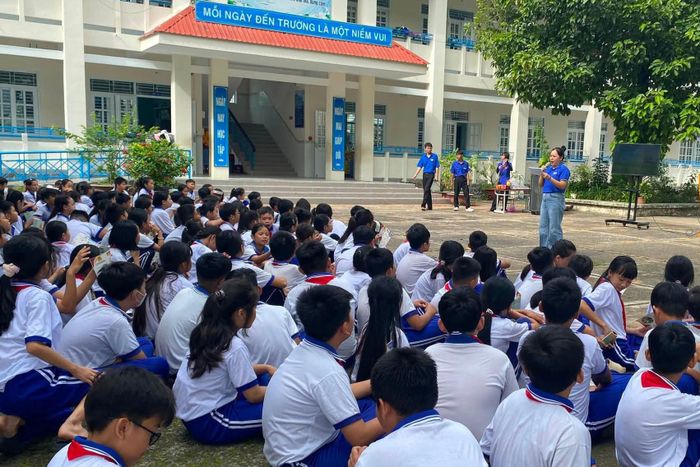 Một buổi sinh hoạt ngoại khóa cho học sinh