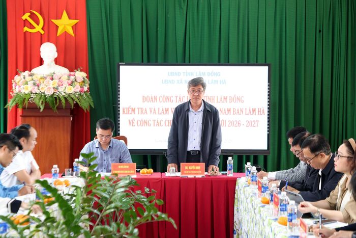 Phó Chủ tịch UBND tỉnh Lâm Đồng Nguyễn Minh làm việc với UBND xã Nam Ban Lâm Hà và các trường học