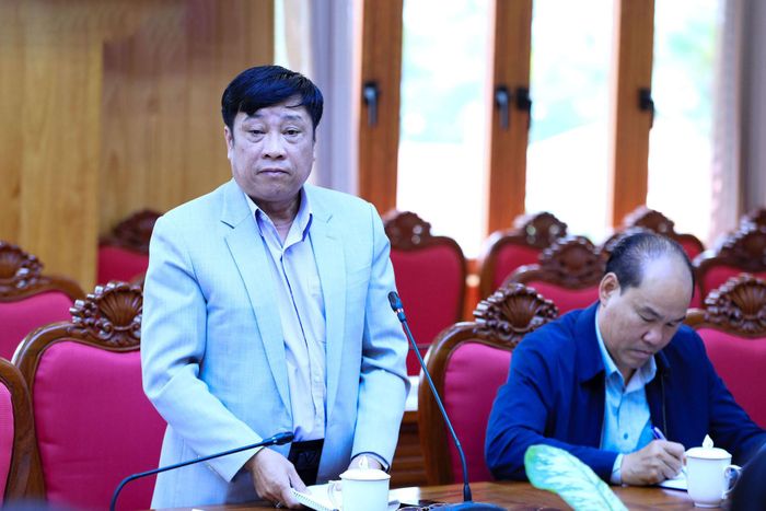 Lãnh đạo Văn phòng Đăng ký đất đai tỉnh Lâm Đồng trao đổi về khó khăn trong đối soát thông tin về dữ liệu dân cư và đất đai