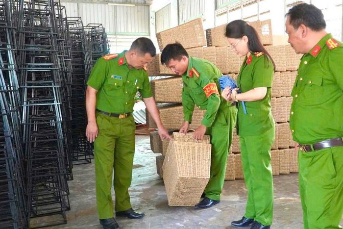 Đại tá Đậu Xuân Bảo đến thăm, kiểm tra cơ sở học tập và dạy nghề tại Cơ sở cai nghiện số 3