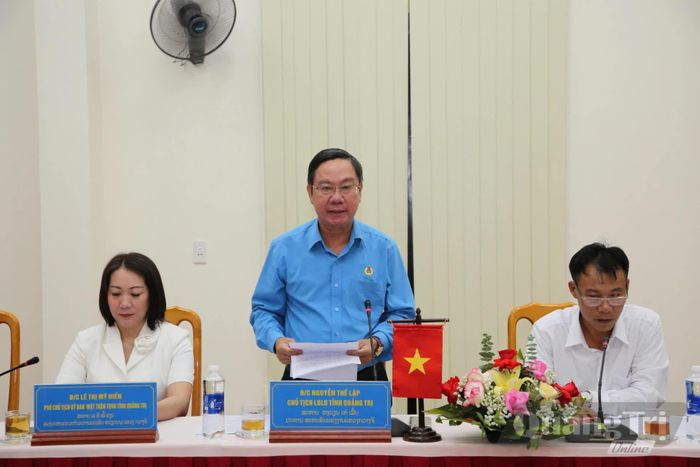 Đồng chí Nguyễn Thế Lập, Chủ tịch Liên đoàn Lao động tỉnh thông tin về hoạt động Công đoàn tỉnh Quảng Trị - Ảnh: N.L